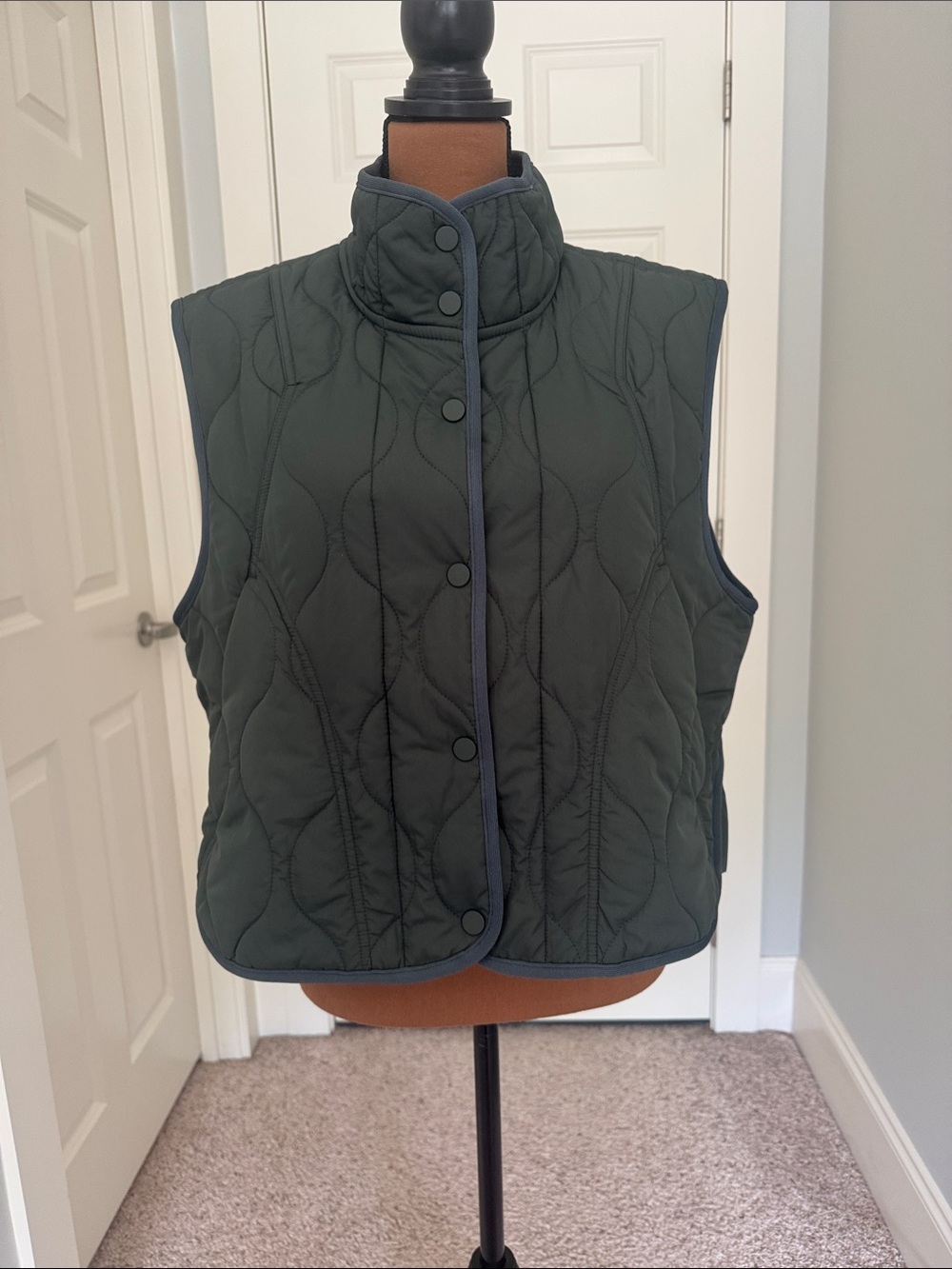 Quince Quilted Sleeveless Vest in Forest Green with Navy Trim